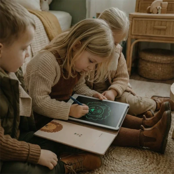 KidBook - tablet graficzny z kartami pracy do nauki rysowania i pisania - Safari Kidinex 3+