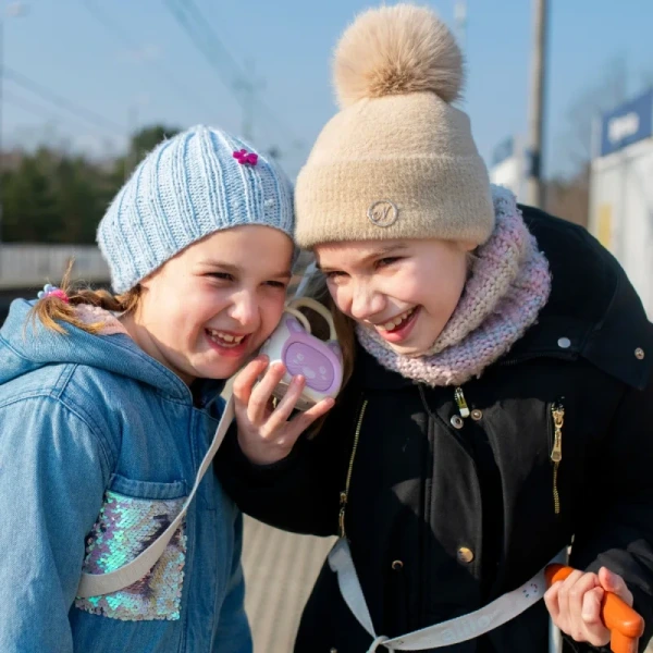 Alilo Pocket Bunny K1 - kompaktowy odtwarzacz MP3 i głośnik Bluetooth dla dzieci fioletowy + wanilia