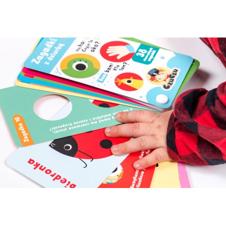 ZAGADKI Z DZIURKĄ zestaw pytań i odpowiedzi 3+