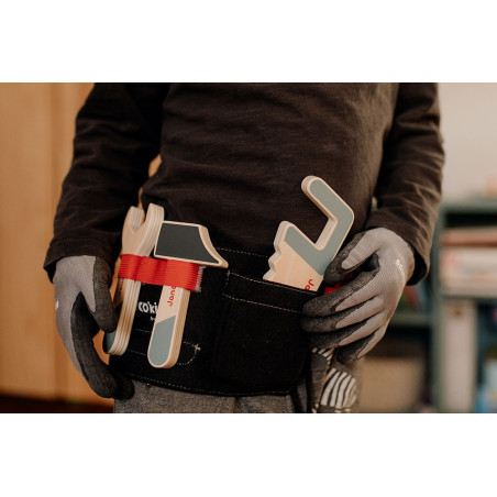 PAS z drewnianymi narzędziami i rękawicami roboczymi Brico'kids