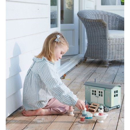 DREWNIANA CHATKA na kółkach dla myszek