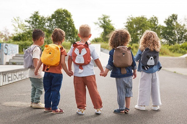 Plecaczki i walizki - spakuj się na podróż i do przedszkola!